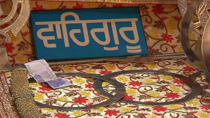 ਪਾਕਿਸਤਾਨ ਸਿੱਖ ਗੁਰਦੁਆਰਾ ਪ੍ਰਬੰਧਕ ਕਮੇਟੀ ਦੇ ਮੈਂਬਰ ਤੇ ਇਕਲੌਤੇ ਸਿੱਖ ਬੈਂਕ ਮੈਨੇਜਰ ਮਨਿੰਦਰ ਸਿੰਘ ਨੇ ਦੱਸਿਆ ਕਿ ਪ੍ਰਕਾਸ਼ ਦਿਵਸ ਨੂੰ ਸਮਰਪਿਤ ਅੱਜ ਸ੍ਰੀ ਅਖੰਡ ਪਾਠ ਸਾਹਿਬ ਦੇ ਭੋਗ ਪਾਏ ਗਏ। 