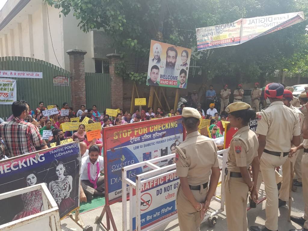 ਤਨਖਾਹ ਕਟੌਤੀ 'ਤੇ ਕਸੂਤੀ ਘਿਰੀ ਕੈਪਟਨ ਸਰਕਾਰ, ਸਮੂਹ ਫੈਡਰੇਸ਼ਨਾਂ ਤੇ ਜਥੇਬੰਦੀਆਂ ਨੇ ਚੁੱਕਿਆ ਝੰਡਾ