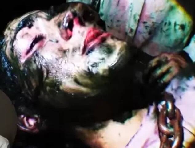 ਉਸ ਨੇ ਇਹ ਵੀ ਦੱਸਿਆ ਕਿ ਘਰ ਅੰਦਰ ਲੋਕਾਂ ਦਾ ਤਜਰਬਾ ਪੂਰੀ ਤਰ੍ਹਾਂ ਮਨੋਵਿਗਿਆਨਕ ਹੁੰਦਾ ਹੈ। ਲੋਕਾਂ ਦੇ ਚਿਹਰੇ ’ਤੇ ਨਕਲੀ ਖ਼ੂਨ ਪਾਇਆ ਜਾਂਦਾ ਹੈ ਤੇ ਉਨ੍ਹਾਂ ਦੇ ਮੂੰਹ ਨੂੰ ਢੱਕ ਦਿੱਤਾ ਜਾਂਦਾ ਹੈ। 