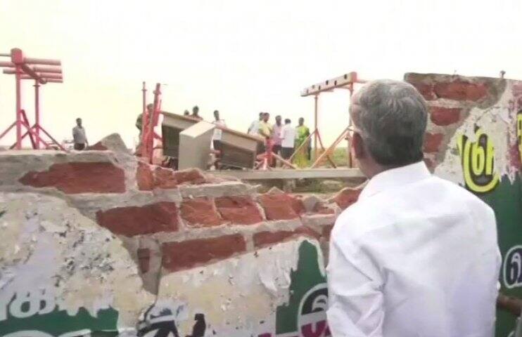 air india plane met with an accident ਦੁਬਈ ਲਈ ਉੱਡਿਆ ਜਹਾਜ਼ ਕੰਧ 'ਚ ਵੱਜਿਆ, ਵੱਡਾ ਹਾਦਸਾ ਟਲ਼ਿਆ