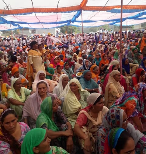 ਬਰਗਾੜੀ ਮੋਰਚਾ: ਸੰਗਤ ਦੇ ਰੋਹ ਨੂੰ ਵੇਖ ਸਰਕਾਰ ਹੋਈ ਸਰਗਰਮ, ਸਲਾਖਾਂ ਪਿੱਛੇ ਜਾਣਗੇ ਦੋਸ਼ੀ ਬਰਗਾੜੀ ਮੋਰਚਾ: ਸੰਗਤ ਦੇ ਰੋਹ ਨੂੰ ਵੇਖ ਸਰਕਾਰ ਹੋਈ ਸਰਗਰਮ, ਸਲਾਖਾਂ ਪਿੱਛੇ ਜਾਣਗੇ ਦੋਸ਼ੀ