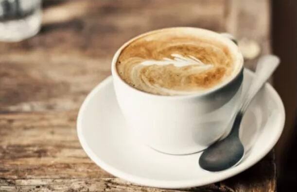 ਕੌਫ਼ੀ ਵਿੱਚ ਸੋਇਆ ਦੁੱਧ ਮਿਲਾ ਕੇ ਪੀਓ। 