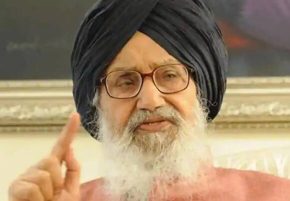 ਆਪਣੇ ਨਾਂ ਨਾਲ ‘ਸੰਤ ਸਿਪਾਹੀ’ ਜੋੜ ਕਸੂਤੇ ਫਸੇ ਪ੍ਰਕਾਸ਼ ਸਿੰਘ ਬਾਦਲ sant sipahi prakash singh badal ਆਪਣੇ ਨਾਂ ਨਾਲ ‘ਸੰਤ ਸਿਪਾਹੀ’ ਜੋੜ ਕਸੂਤੇ ਫਸੇ ਪ੍ਰਕਾਸ਼ ਸਿੰਘ ਬਾਦਲ