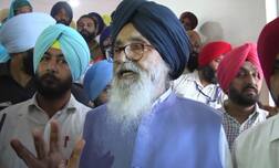 ਟਕਸਾਲੀਆਂ ਦੀ ਹਮਾਇਤ ਦੇ ਬਾਵਜੂਦ ਬਾਦਲ ਵੱਲੋਂ ਬਰਗਾੜੀ ਮੋਰਚੇ ਦਾ ਵਿਰੋਧ