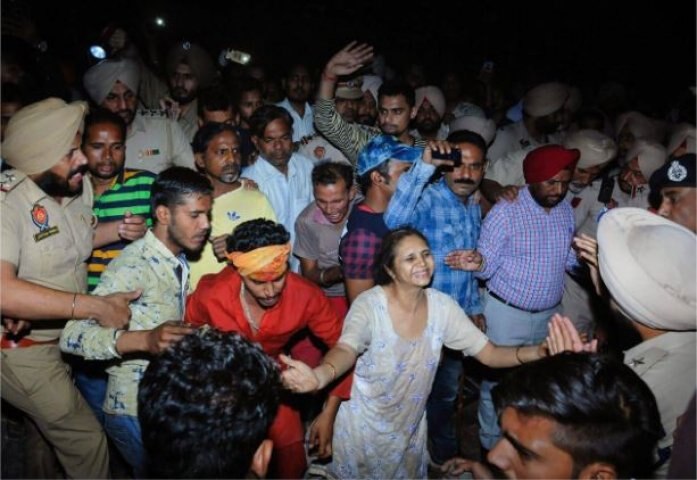 Amritsar train accident on dussehra evening four officers guilty in investigation ਦੁਸਹਿਰੇ ਦੀ ਸ਼ਾਮ ਅੰਮ੍ਰਿਤਸਰ 'ਚ ਵਾਪਰੇ ਰੇਲ ਹਾਦਸੇ 'ਚ ਚਾਰ ਅਫ਼ਸਰ ਦੋਸ਼ੀ ਕਰਾਰ