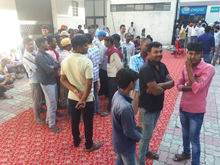 ਲੋਕ ਹਾਲੇ ਤਕ ਇਸ ਸਹਿਮ ਵਿੱਚੋਂ ਹੀ ਨਹੀਂ ਨਿੱਕਲੇ ਹਨ ਕਿ ਜਿਨ੍ਹਾਂ ਦਾ ਹੱਥ ਫੜ ਕੇ ਉਹ ਦੁਸਹਿਰਾ ਦੇਖਣ ਗਏ ਸਨ, ਉਹ ਹੁਣ ਇਸ ਜਹਾਨੋਂ ਤੁਰ ਗਏ ਹਨ। ਕਈ ਆਪਣਿਆਂ ਨੂੰ ਜ਼ਿੰਦਗੀ ਤੇ ਮੌਤ ਦਰਮਿਆਨ ਬੇਵੱਸ ਹੋ ਕੇ ਵੇਖ ਰਹੇ ਹਨ। 