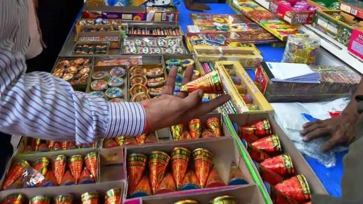 Firecrackers will not work on Diwali this year, Kejriwal appealed ਇਸ ਵਾਰ ਦੀਵਾਲੀ 'ਤੇ ਨਹੀਂ ਚੱਲਣਗੇ ਪਟਾਕੇ, ਕੇਜਰੀਵਾਲ ਨੇ ਇੰਝ ਕੀਤੀ ਅਪੀਲ