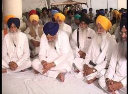 ਅੰਮ੍ਰਿਤਸਰ ਦੁਖਾਂਤ: ਮ੍ਰਿਤਕਾਂ ਦੀ ਆਤਮਿਕ ਸ਼ਾਂਤੀ ਲਈ ਅਖੰਡ ਪਾਠ ਦੇ ਭੋਗ, ਨਹੀਂ ਹੋਏਗੀ ਦੀਪਮਾਲਾ