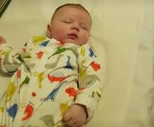 ਰਾਤੋ-ਰਾਤ ਬੱਚੇ ਦੇ ਉੱਗ ਆਇਆ ਸੱਪ ਵਰਗਾ ਦੰਦ, ਜੋ ਦੇਖੇ ਰਹਿ ਜਾਵੇ ਦੰਗ