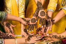 ਖ਼ਾਸ ਹੁੰਦੀ ਕਰਵਾ ਚੌਥ ਦੀ ਮਹਿੰਦੀ! ਇਹ ਰਹੇ ਬਿਹਤਰੀਨ ਡਿਜ਼ਾਈਨ