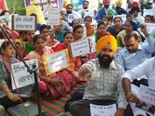 ਮੁੱਖ ਮੰਤਰੀ ਦੇ ਸ਼ਾਹੀ ਸ਼ਹਿਰ ’ਚ ਗੂੰਜੇ ਬੇਰੁਜ਼ਗਾਰ ਅਧਿਆਪਕਾਂ ਦੇ ਨਾਅਰੇ