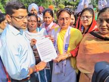 ਚੰਨੀ ਖਿਲਾਫ ਡਟੀਆਂ \'ਆਪ\' ਦੀਆਂ ਬੀਬੀਆਂ, ਬਰਖਾਸਤਗੀ ਦੀ ਮੰਗ