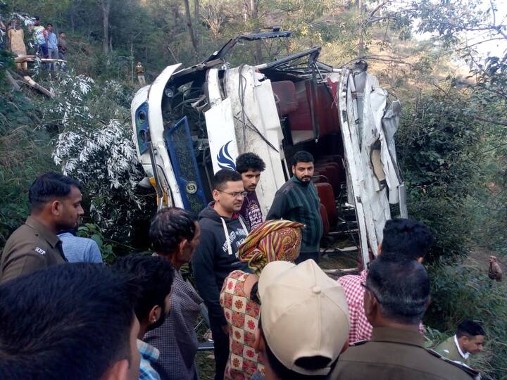 ਹਾਦਸੇ ਦੇ ਕਾਰਨਾਂ ਦਾ ਅਜੇ ਪਤਾ ਨਹੀਂ ਲੱਗਾ। ਪੁਲਿਸ ਮਾਮਲੇ ਦੀ ਜਾਂਚ ਕਰ ਰਹੀ ਹੈ।