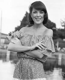 ਕੇਂਡਲ ਤੇ ਕਾਇਲੀ ਦੀ ਮਾਂ ਵੀ ਬੇਹੱਦ ਖੂਬਸੂਰਤ, ਤਸਵੀਰਾਂ ਆਈਆਂ ਸਾਹਮਣੇ