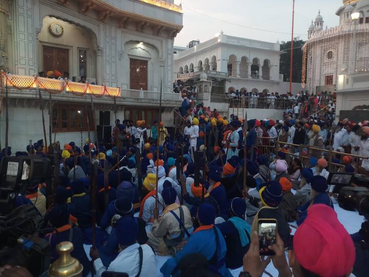 ਇਸ ਤੋਂ ਪਹਿਲਾਂ ਪਹਿਲੀ ਨਵੰਬਰ ਨੂੰ ਦੋ ਗਰਮਖ਼ਿਆਲੀ ਆਗੂਆਂ ਨੇ ਨਵੇਂ ਕਾਰਜਕਾਰੀ ਜਥੇਦਾਰ ਕੋਲੋਂ ਸਿਰੋਪਾਓ ਲੈਣ ਮਨ੍ਹਾ ਕਰ ਦਿੱਤਾ।