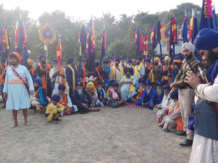ਅੰਮ੍ਰਿਤਸਰ: ਸ੍ਰੀ ਗੁਰੂ ਹਰਗੋਬਿੰਦ ਸਾਹਿਬ ਜੀ ਨੂੰ ਸਮਰਪਿਤ ਬੰਦੀ ਛੋੜ ਦਿਵਸ ਨੂੰ ਸਮਰਪਿਤ ਮੁਹੱਲਾ ਸਜਾਇਆ ਗਿਆ।