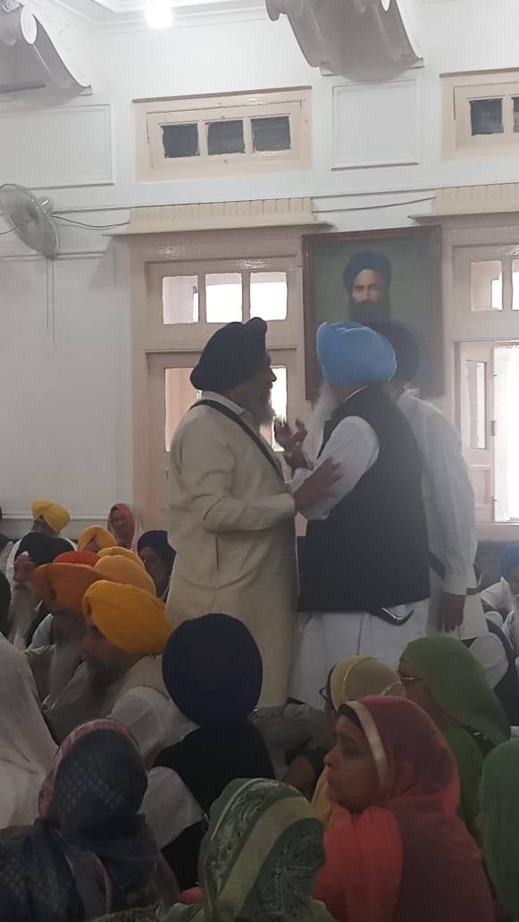 ਬੈਂਸ ਵੱਲੋਂ ਸ਼੍ਰੀ ਗੁਰੂ ਗ੍ਰੰਥ ਸਾਹਿਬ ਦੇ ਕਾਤਲ ਦਾ ਇਸ਼ਾਰਾ ਅਕਾਲੀ ਲੀਡਰਾਂ ਵੱਲ਼ ਹੀ ਸੀ ਕਿਉਂਕਿ ਪਿਛਲੀ ਅਕਾਲੀ ਦਲ ਦੀ ਸਰਕਾਰ ਵੇਲੇ ਹੀ ਸ਼੍ਰੀ ਗੁਰੂ ਗ੍ਰੰਥ ਸਾਹਿਬ ਬੇਅਦਬੀ ਹੋਈ ਸੀ।