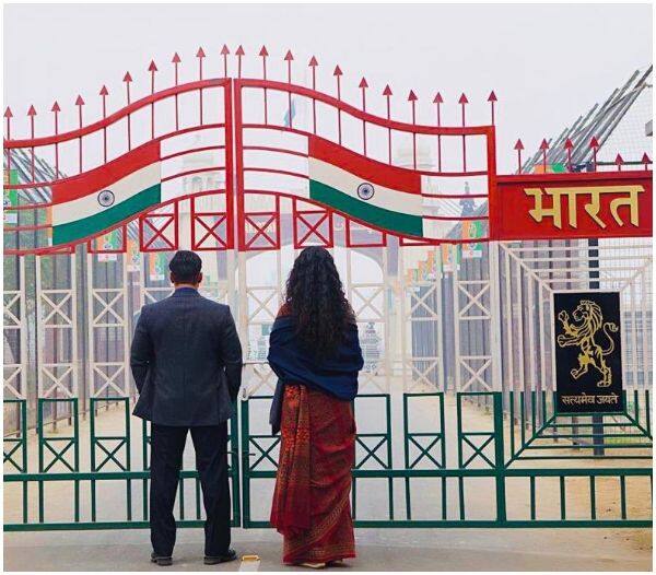 ਵਾਹਗਾ ਬਾਰਡਰ ‘ਤੇ ਸਲਮਾਨ ਨਾਲ ਦਿੱਸੀ ਕੈਟਰੀਨਾ ਕੈਫ, ਵੇਖੋ ਤਸਵੀਰ salman-khan-and-katrina-kaif-standing-near-wagah-border ਵਾਹਗਾ ਬਾਰਡਰ ‘ਤੇ ਸਲਮਾਨ ਨਾਲ ਦਿੱਸੀ ਕੈਟਰੀਨਾ ਕੈਫ, ਵੇਖੋ ਤਸਵੀਰ