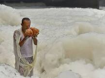 ਛੱਠ ਪੂਜਾ ਮੌਕੇ ਖੁੱਲ੍ਹੀ \'ਸਵੱਛ ਭਾਰਤ\' ਦੀ ਪੋਲ, ਜ਼ਹਿਰ ਬਣੇ ਦਰਿਆ