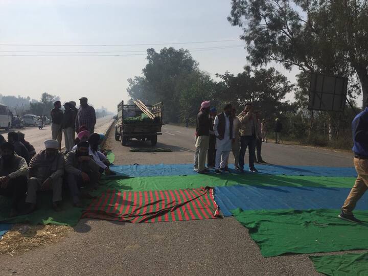 ਮਨਜੀਤ ਸਿੰਘ ਰਾਏ, ਪ੍ਰਧਾਨ ਦੋਆਬਾ ਕਿਸਾਨ ਸਭਾ ਨੇ ਕਿਹਾ ਕਿ ਕੋਈ ਸਰਕਾਰ ਕਿਸਾਨਾਂ ਵਾਸਤੇ ਠੀਕ ਨਹੀਂ। ਨਾ ਕਾਂਗਰਸ ਸਰਕਾਰ ਕੁਛ ਕਰ ਰਹੀ ਹੈ ਤੇ ਨਾ ਹੀ ਪਿਛਲੀ ਅਕਾਲੀ ਬੀਜੇਪੀ ਸਰਕਾਰ ਨੇ ਕੁਝ ਕੀਤਾ।