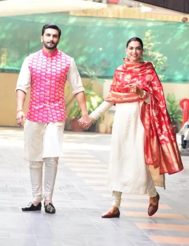 ਵਿਆਹ ਵਿੱਚ ਸ਼ਾਮਲ ਹੋਣ ਲਈ ਪਰਿਵਾਰਿਕ ਮੈਂਬਰਾਂ ਤੋਂ ਇਲਾਵਾ ਕੁਝ ਲੋਕ ਹੀ ਇਟਲੀ ਗਏ ਸਨ। (ਤਸਵੀਰਾਂ-ਮਾਨਵ ਮੰਗਲਾਨੀ)