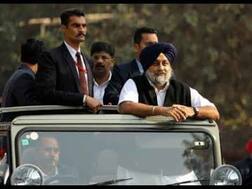 ਐਸਆਈਟੀ ਅੱਗੇ ਪੇਸ਼ ਹੋਏ ਸੁਖਬੀਰ ਬਾਦਲ, ਘੰਟੇ 'ਚ ਕੀਤੇ ਵਿਹਲੇ