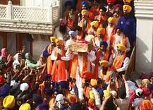 ਇਲਾਹੀ ਰੰਗ \'ਚ ਰੰਗੀ ਗੁਰੂ ਨਗਰੀ, ਵੇਖੋ ਤਸਵੀਰਾਂ