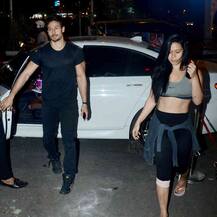 ਮੁੰਬਈ ਦੀਆਂ ਸੜਕਾਂ \'ਤੇ ਭਰਾ-ਭੈਣ ਦੀ ਜੋੜੀ, ਵੇਖੋ ਟਾਈਗਰ ਨਾਲ ਕ੍ਰਿਸ਼ਨਾ ਦੀ ਗੇੜੀ