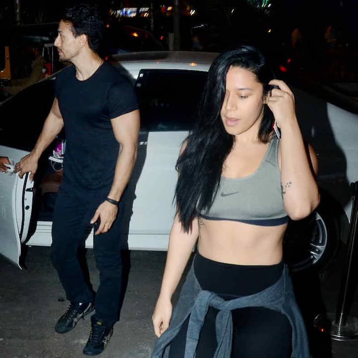 ਟਾਈਗਰ ਤੇ ਦਿਸ਼ਾ ਪਾਟਨੀ ਕਾਫੀ ਸਮੇਂ ਤੋਂ ਇੱਕ-ਦੂਜੇ ਨੂੰ ਡੇਟ ਕਰ ਰਹੇ ਹਨ। ਕੁਝ ਸਮਾਂ ਪਹਿਲਾਂ ਖ਼ਬਰਾਂ ਆਈਆਂ ਸੀ ਕਿ ਦੋਨਾਂ ਦਾ ਬ੍ਰੈਕਅੱਪ ਹੋ ਗਿਆ ਹੈ ਜੋ ਮਹਿਜ਼ ਅਫਵਾਹ ਹੈ।