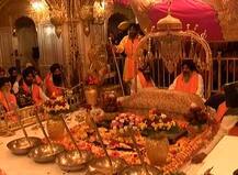 ਸ੍ਰੀ ਹਰਿਮੰਦਰ ਸਾਹਿਬ ਵਿਖੇ ਗੁਰਪੁਰਬ ਮੌਕੇ ਸਜਾਏ ਸੁੰਦਰ ਜਲੌਅ ਦੇ ਕਰੋ ਦਰਸ਼ਨ