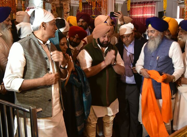 ਮੁੱਖ ਮੰਤਰੀ ਨੇ ਕਿਹਾ ਕਿ ਅੱਜ ਐਲਾਨੇ ਵੱਖ-ਵੱਖ ਵਿਕਾਸ ਤੇ ਭਲਾਈ ਪ੍ਰਾਜੈਕਟਾਂ ਵਾਸਤੇ ਪੈਸੇ ਦੀ ਕੋਈ ਕਮੀ ਨਹੀਂ ਆਉਣ ਦਿੱਤੀ ਜਾਵੇਗੀ ਤਾਂ ਕਿ ਇਨ੍ਹਾਂ ਇਤਿਹਾਸਕ ਸਮਾਰੋਹਾਂ ਨੂੰ ਯਾਦਗਾਰੀ ਬਣਾਇਆ ਜਾ ਸਕੇ।