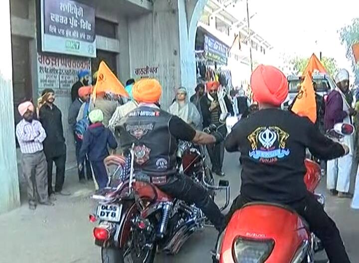 ਇਸ ਮੌਕੇ ਤਖਤ ਸਾਹਿਬਾਨ ਦੇ ਜਥੇਦਾਰ, ਨਿਹੰਗ ਸਿੰਘ ਦਲਾਂ ਦੇ ਮੁਖੀ, ਵੱਖ-ਵੱਖ ਸੰਪ੍ਰਦਾਵਾਂ ਦੇ ਮੁਖੀਆਂ ਤੋਂ ਇਲਾਵਾ ਵੱਡੀ ਗਿਣਤ ਸੰਗਤਾਂ ਹਾਜ਼ਰ ਸਨ। 