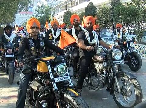 ਨਾਨਕਸਰ ਕਲੇਰਾਂ ਤੋਂ ਸੁਲਤਾਨਪੁਰ ਲੋਧੀ ਤਕ ਸਜਾਇਆ ਨਗਰ ਕੀਰਤਨ ਨਾਨਕਸਰ ਕਲੇਰਾਂ ਤੋਂ ਸੁਲਤਾਨਪੁਰ ਲੋਧੀ ਤਕ ਸਜਾਇਆ ਨਗਰ ਕੀਰਤਨ
