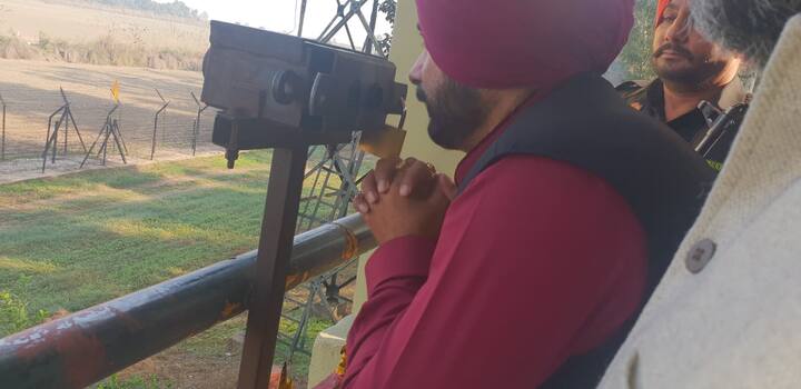 ਇਸ ਮੌਕੇ ਸਿੱਧੂ ਨੇ ਸਾਰਾ ਕ੍ਰੈਡਿਟ ਸੰਗਤਾਂ ਨੂੰ ਦਿੰਦਿਆਂ ਕਿਹਾ ਕਿ ਸੰਗਤਾਂ ਦੀਆਂ ਅਰਦਾਸਾਂ ਕਾਰਨ ਲਾਂਘਾ ਖੁੱਲ੍ਹ ਰਿਹਾ ਹੈ। 