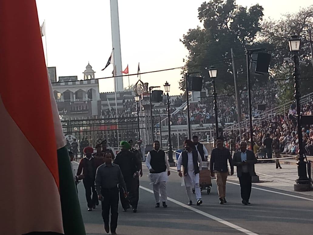 navjot sidhu return india from pakistan ਨਵਜੋਤ ਸਿੱਧੂ ਨੇ ਪਕਿਸਤਾਨੋਂ ਪਰਤ ਕੇ ਦਿੱਤਾ ਪਿਆਰ ਦਾ ਸੁਨੇਹਾ