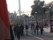 ਨਵਜੋਤ ਸਿੱਧੂ ਨੇ ਪਕਿਸਤਾਨੋਂ ਪਰਤ ਕੇ ਦਿੱਤਾ ਪਿਆਰ ਦਾ ਸੁਨੇਹਾ