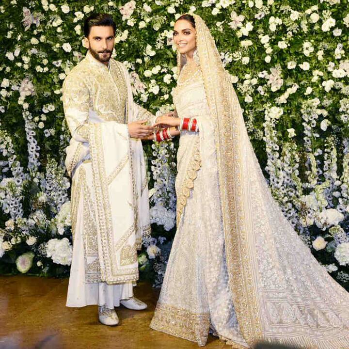 ਇਸ ਪਾਰਟੀ ‘ਚ ਦੀਪਵੀਰ ਦੇ ਫੈਮਿਲੀ ਮੈਂਬਰ ਤੇ ਕੁਝ ਰਿਸ਼ਤੇਦਾਰ ਹੀ ਸੀ। ਇਸ ਪਾਰਟੀ ‘ਚ ਵੀ ਕਈ ਬਾਲੀਵੁੱਡ ਸਟਾਰ ਨਹੀਂ ਸੀ ਕਿਉਂਕਿ ਇਹ ਕੱਪਲ ਆਪਣੇ ਬਾਲੀਵੁੱਡ ਦੇ ਦੋਸਤਾਂ ਲਈ ਇੱਕ ਹੋਰ ਪਾਰਟੀ ਕਰੇਗਾ।