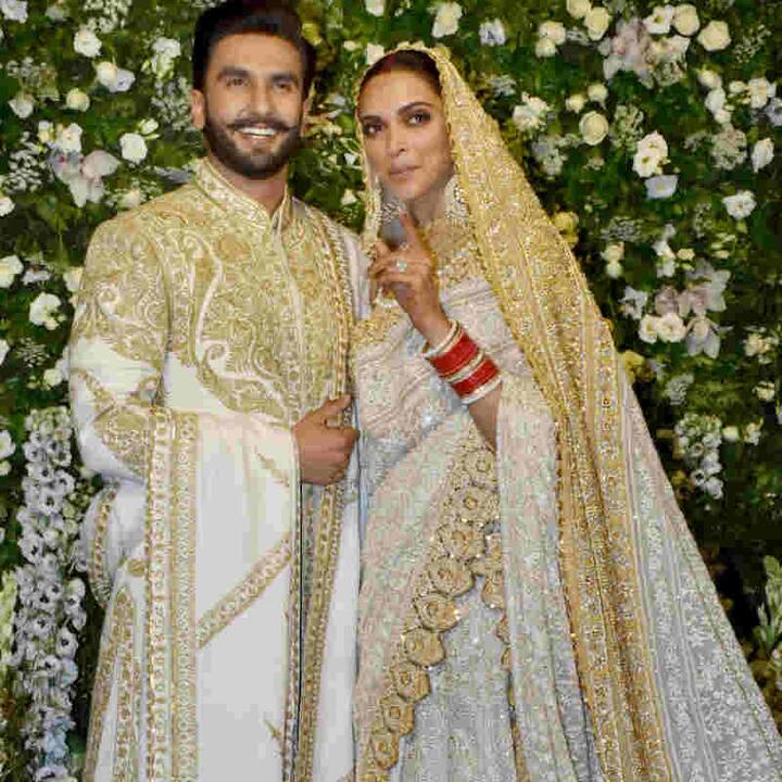 ਇਸ ਪਾਰਟੀ ‘ਚ ਵੀ ਦੋਵਾਂ ਦਾ ਆਪਸੀ ਪਿਆਰ ਕਾਫੀ ਜ਼ਿਆਦਾ ਨਜ਼ਰ ਆਇਆ। ਰਣਵੀਰ ਤਾਂ ਆਪਣਾ ਪਿਆਰ ਤੇ ਦੀਪਿਕਾ ਲਈ ਕੇਅਰ ਹਮੇਸ਼ਾ ਹੀ ਦਿਖਾਉਂਦੇ ਹਨ।