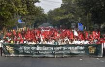 ਸਰਕਾਰਾਂ ਦੇ ਝੰਬੇ ਕਿਸਾਨਾਂ ਲਈ ਗੁਰੂਘਰਾਂ ਨੇ ਖੋਲ੍ਹੇ ਦਰਵਾਜ਼ੇ ਤੇ ਆਮ ਲੋਕਾਂ ਨੇ ਦਿਲ