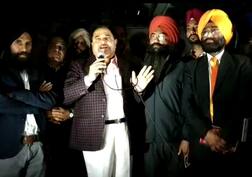 ਅਧਿਆਪਕਾਂ ਦੀ 'ਬਗਾਵਤ' ਨੇ ਹਿਲਾਈਆਂ ਕੈਪਟਨ ਸਰਕਾਰ ਦੀਆਂ ਚੂਲਾਂ, ਸਿੱਖਿਆ ਮੰਤਰੀ 'ਤੇ ਸਵਾਲ, ਸਿੱਖਿਆ ਸਕੱਤਰ 'ਤੇ ਤਲਵਾਰ