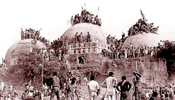 ਲਾਲ ਕ੍ਰਿਸ਼ਨ ਅਡਵਾਨੀ ਰਾਮ ਮੰਦਰ ਅੰਦੋਲਨ ਦਾ ਸਭ ਤੋਂ ਵੱਡਾ ਚਿਹਰਾ ਸੀ। ਇਸੇ ਮੁੱਦੇ ਕਰਕੇ 1989 ‘ਚ ਲੋਕ ਸਭਾ ਚੋਣਾਂ ‘ਚ 9 ਸਾਲ ਪੁਰਾਣੀ ਭਾਜਪਾ 2 ਸੀਟਾਂ ਤੋਂ ਵਧਕੇ 85 ‘ਤੇ ਪਹੁੰਚ ਗਈ ਸੀ।