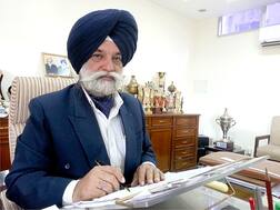 ਰਿਟਾਇਰਮੈਂਟ ਤੋਂ ਬਾਅਦ ਵੀ ਸ਼੍ਰੋਮਣੀ ਕਮੇਟੀ ਸਿੱਖਿਆ ਡਾਇਰੈਕਟਰ 'ਤੇ ਕਿਉਂ ਮਿਹਰਬਾਨ?