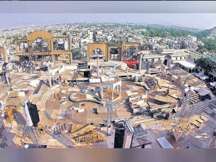 ਬਾਲੀਵੁੱਡ ਦੇ ਕਈ ਸਟਾਰਸ ਦੇ ਵਿਆਹ ਤੋਂ ਬਾਅਦ ਹੁਣ ਬਾਰੀ ਹੈ ਦੇਸ਼ ਦੇ ਸਭ ਤੋਂ ਵੱਡੇ ਬਿਜਨਸਮੈਨ ਮੁਕੇਸ਼ ਅੰਬਾਨੀ ਦੀ ਧੀ ਈਸ਼ਾ ਅੰਬਾਨੀ ਦੇ ਵਿਆਹ ਦੀ। ਜਿਸ ਦੀਆਂ ਤਿਆਰੀਆਂ ਰਾਜਸਥਾਨ ਦੇ ਉਦੇਪੁਰ ‘ਚ ਚਲ ਰਹੀਆਂ ਹਨ। 