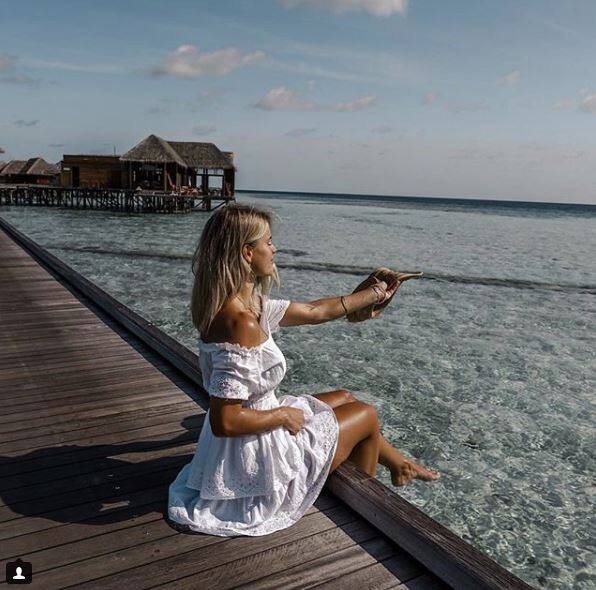 ਜਰਮਨੀ ਦੀ ਪੁਲਿਸਕਰਮੀ ਐਡ੍ਰੀਏਨ ਕੋਲੇਸਜਰ ਦੀ ਫਿੱਟ ਬੌਡੀ ਅਤੇ ਖੂਬਸੂਰਤੀ ਕਰਕੇ ਹੀ ਉਸ ਦੇ ਸੋਸ਼ਲ ਮੀਡੀਆ ਇੰਸਟਾਗ੍ਰਾਮ ‘ਤੇ ਲੱਖਾਂ ਫੌਲੋਅਰਸ ਹਨ।