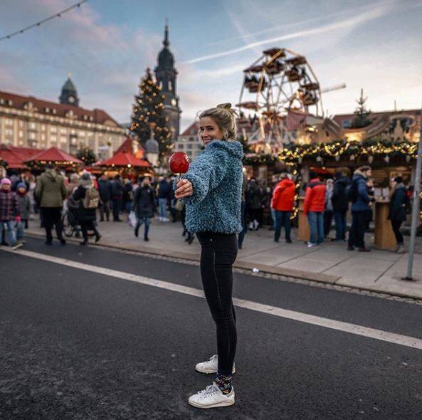 ਐਂਡ੍ਰੀਏਨ ਆਪਣੇ ਆਪ ਨੂੰ ਫਿੱਟ ਰੱਖਣ ਲਈ ਰੋਜ਼ ਵਰਕਾਊਟ ਕਰਦੀ ਹੈ ਅਤੇ ਤਸਵੀਰਾਂ ਨੁੰ ਸੋਸ਼ਲ ਮੀਡੀਆ ‘ਤੇ ਅਪਲੋਡ ਕਰਦੀ ਹੈ। ਕਰੀਬ ਪਿਛਲੇ ਦੋ ਸਾਲ ਪਹਿਲਾਂ ਉਹ ਇਸ ਲਈ ਸੁਰਖੀਆਂ ‘ ਆਈ ਸੀ, ਜਦੋਂ ਉਸ ਨੇ ਕਿਹਾ ਸੀ ਕਿ ਮੇਰੇ ਬੌਸ ਨੂੰ ਇਨ੍ਹਾਂ ਸਭ ਚੀਜ਼ਾਂ ਤੋਂ ਕੋਈ ਦਿੱਕਤ ਨਹੀਂ ਹੈ। 