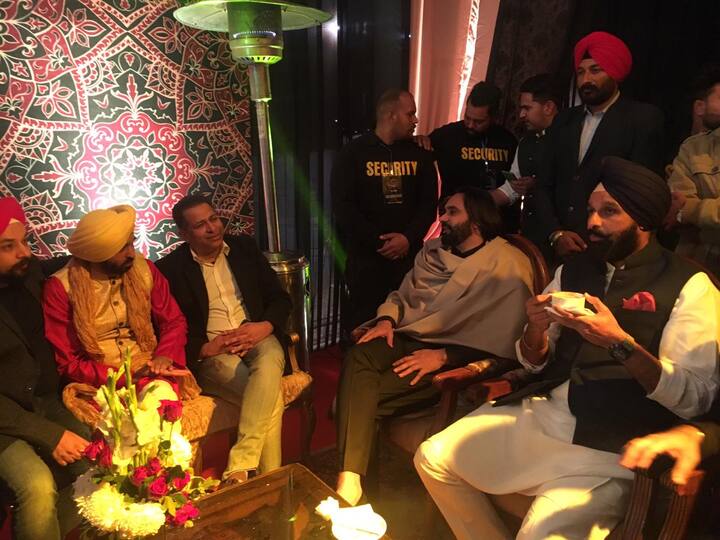 ਵੇਖੋ ਹੋਰ ਤਸਵੀਰਾਂ