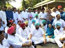ਪੰਜਾਬ ਦੇ MLAs ਦਾ 93,000 \'ਚ ਨਹੀਂ ਹੁੰਦਾ ਗੁਜ਼ਾਰਾ, ਭਾਲਦੇ ਹਰ ਮਹੀਨੇ 2,01,500 \'ਮਿਹਨਤਾਨਾ\'