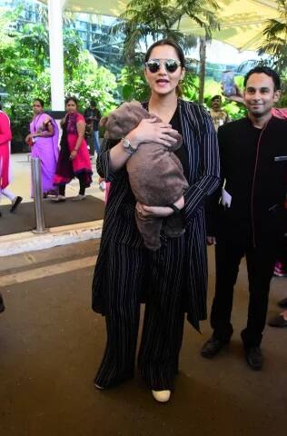 ਇਸ ਦੌਰਾਨ ਉਹ ਕਾਫੀ ਖੂਬਸੂਰਤ ਲੱਗ ਰਹੀ ਸੀ।