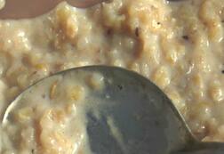 ਸ਼ਰਮਨਾਕ, ਸਕੂਲੀ ਬੱਚਿਆਂ ਨੂੰ ਸਰਕਾਰ ਦੇ ਰਹੀ ਸੁਸਰੀ ਤੇ ਸੁੰਡੀ ਵਾਲਾ ਭੋਜਨ..!