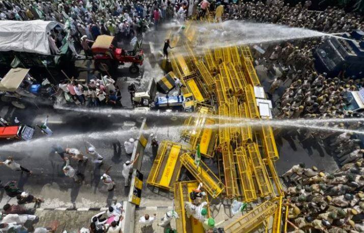 2 ਅਕਤੂਬਰ ਨੂੰ ਕਿਸਾਨਾਂ ਨੇ ਪੈਦਲ ਮਾਰਚ ਕੀਤਾ ਸੀ। ਜਿਸ `ਚ ਕਿਸਾਨਾਂ ਨੂੰ ਦਿੱਲੀ ਆਉਣ ਨਹੀਂ ਦਿੱਤਾ ਸੀ ਅਤੇ ਬਾਰਡਰ `ਤੇ ਹੀ ਰੋਕ ਲਿਆ ਸੀ। ਕਿਸਾਨਾਂ ਨੂੰ ਖਦੇੜਣ ਲਈ ਪਾਣੀ ਦੀ ਬੌਛਾੜਾਂ ਸੁੱਟੀਆਂ ਗਈਆਂ ਸਨ।